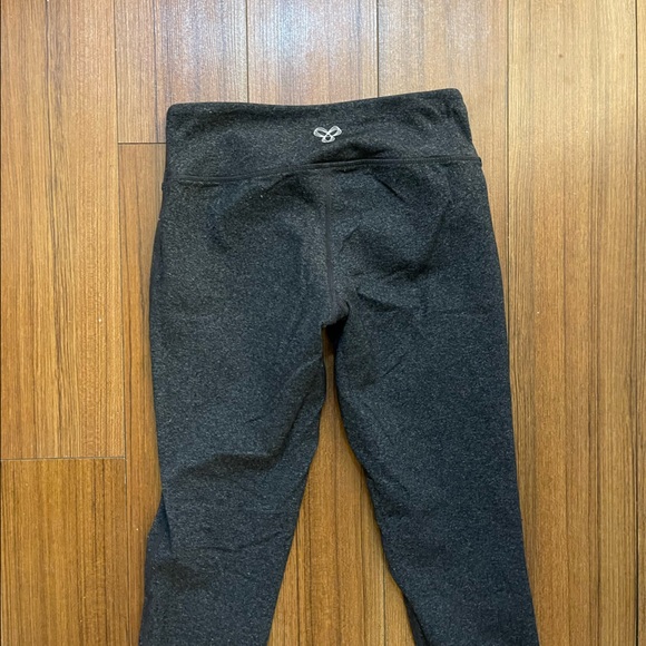 TNA Leggings - Picture 2 of 2